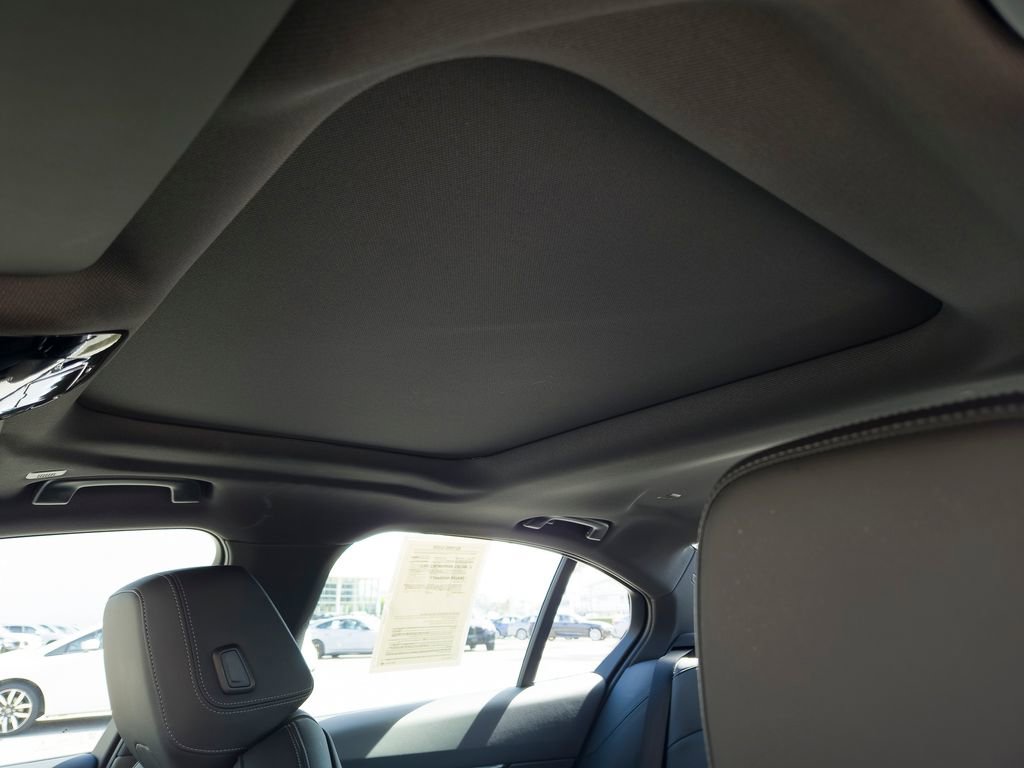 Used 2025 BMW 530i image 16