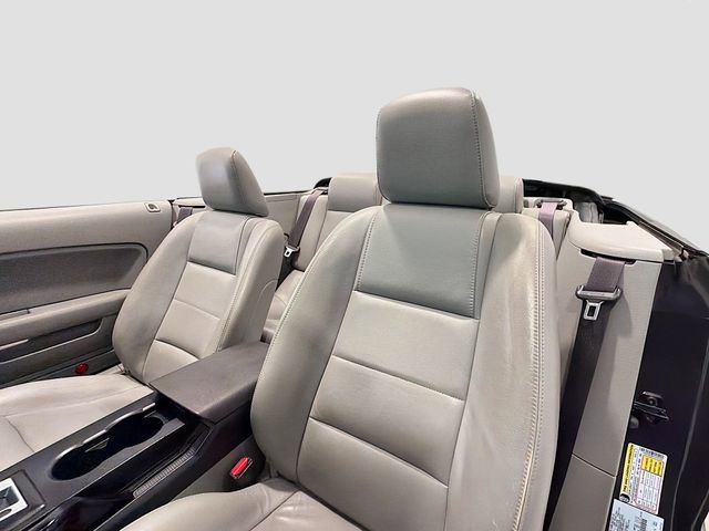 Used 2007 Ford Mustang Deluxe image 18