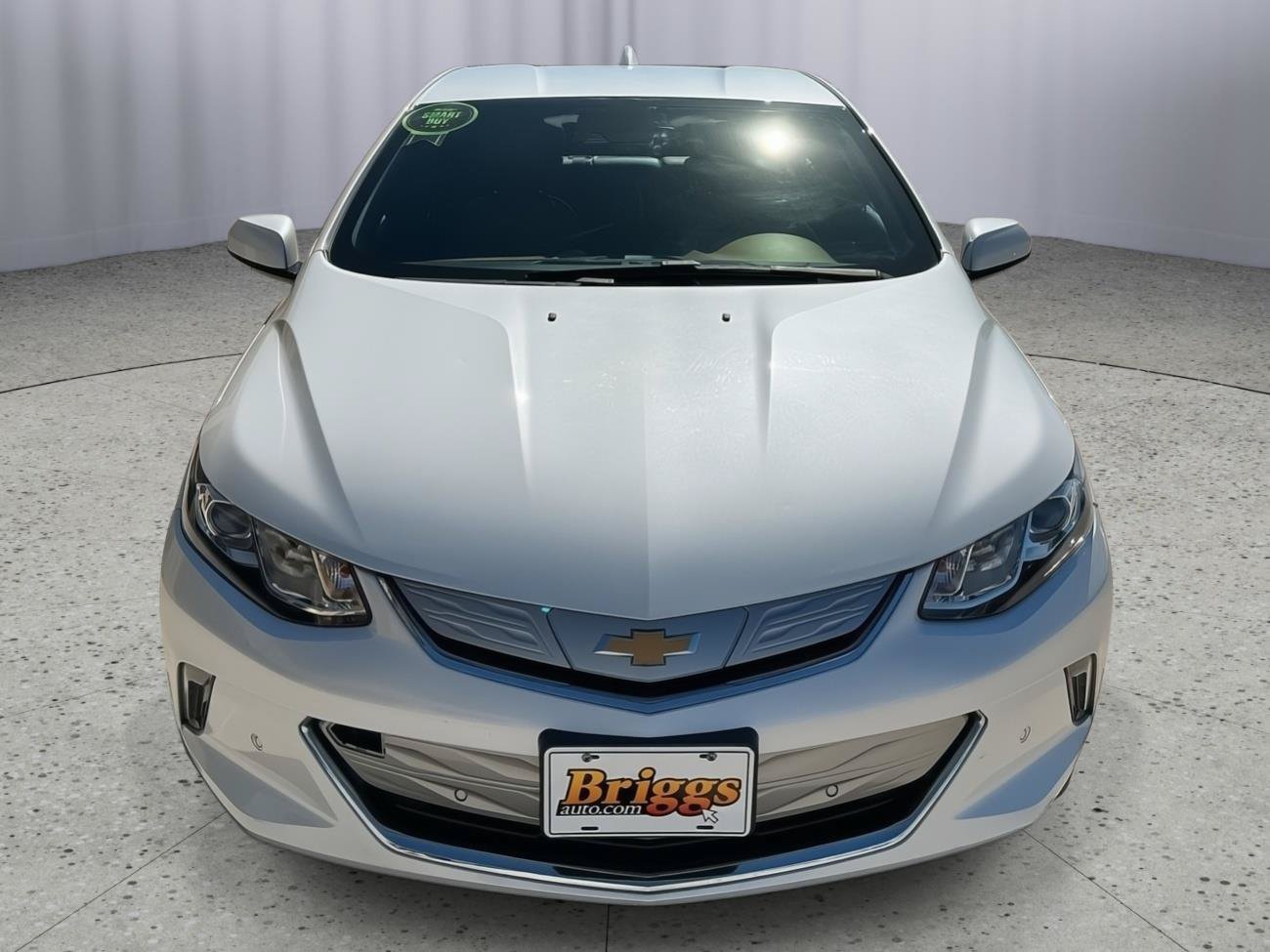 Used 2018 Chevrolet Volt Premier w/ Driver Confidence Package FWD image 8