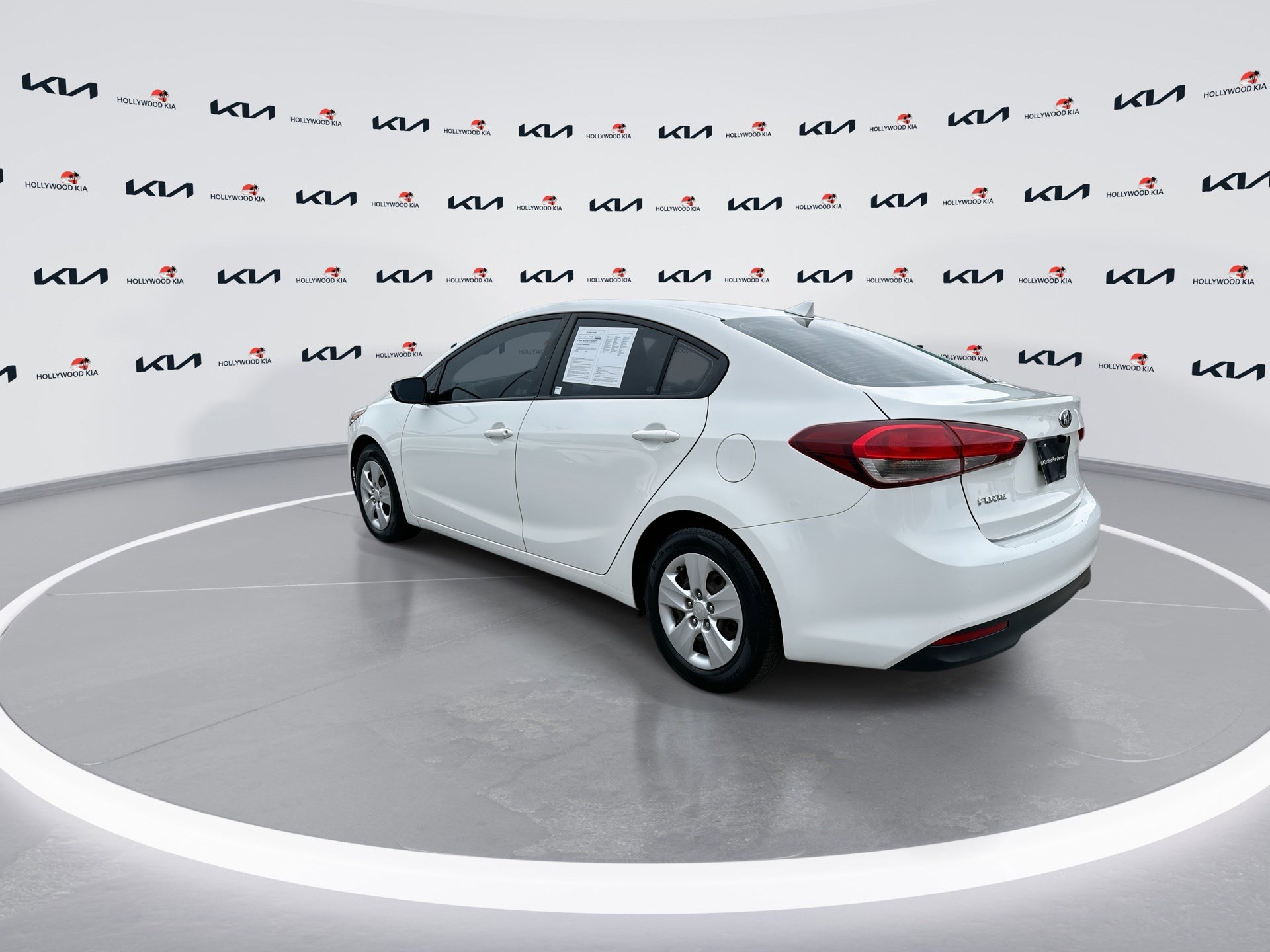 Used 2018 Kia Forte LX image 6