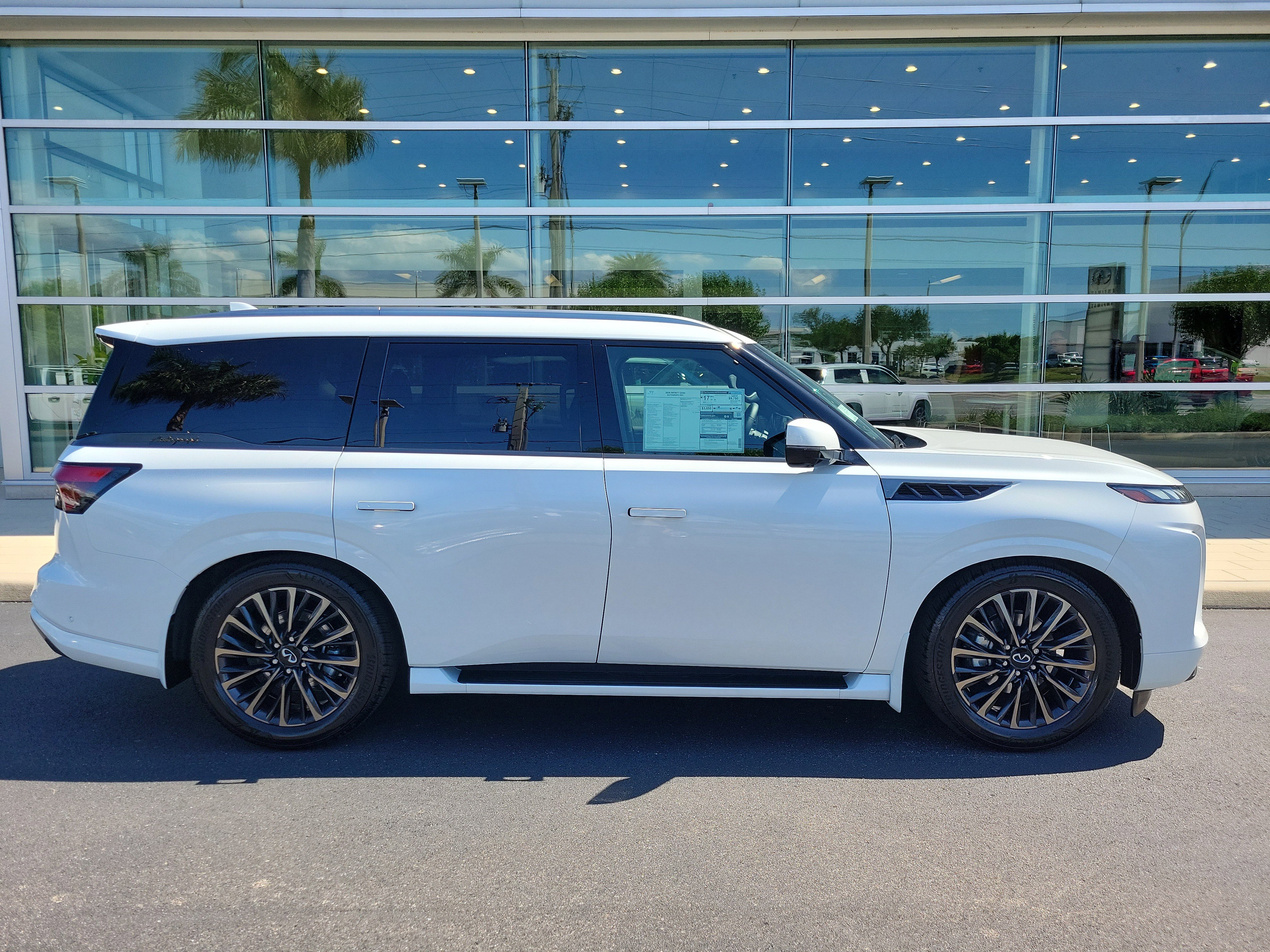 New 2026 INFINITI QX80 Autograph AWD/4WD image 3