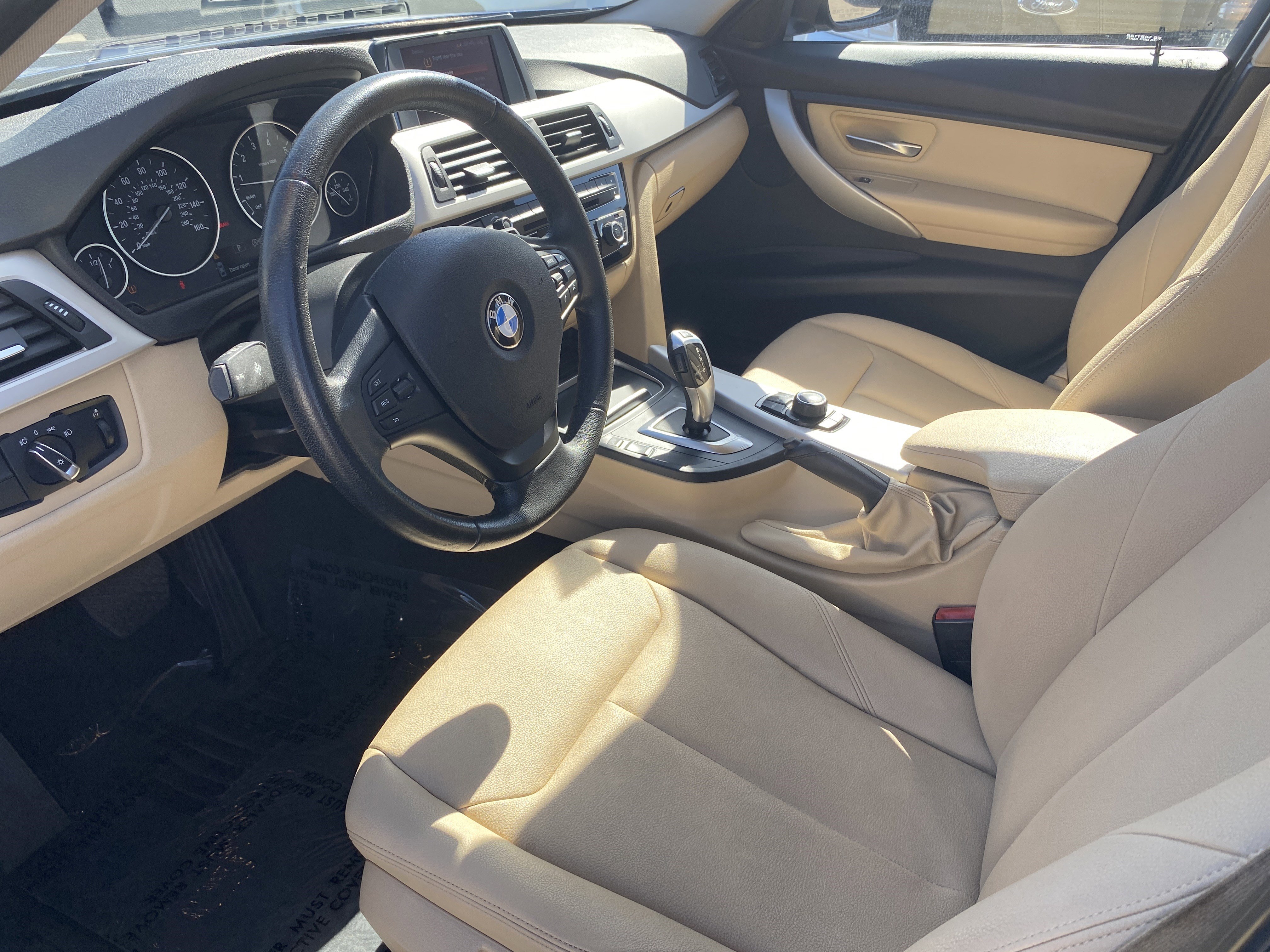 Used 2018 BMW 320i xDrive Sedan image 10