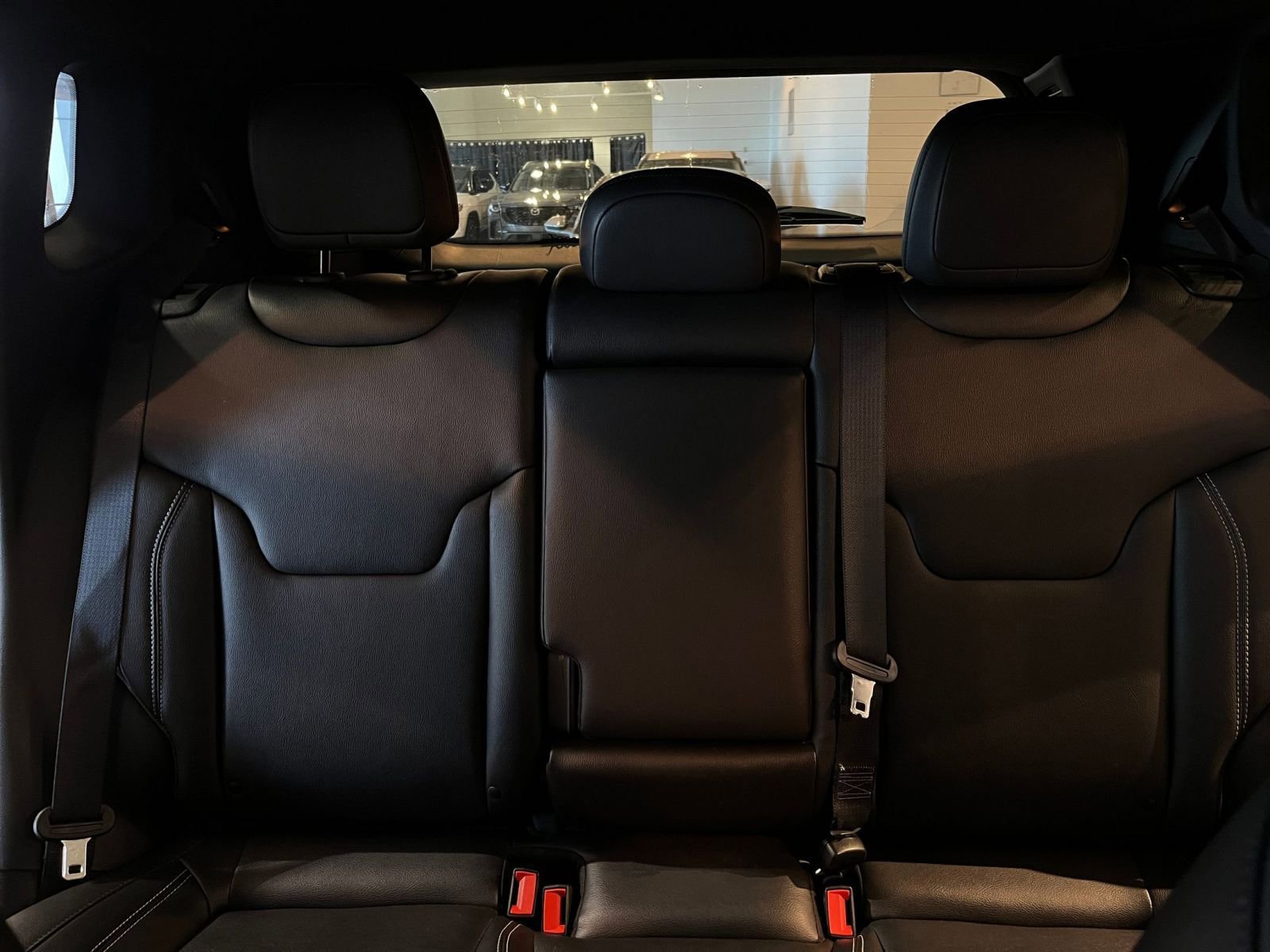 Used 2025 Jeep Compass Limited image 38