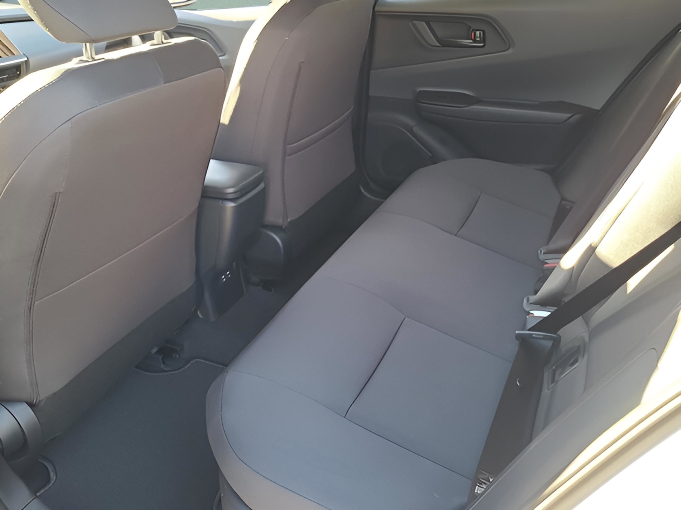 New 2026 Toyota Prius LE FWD image 9