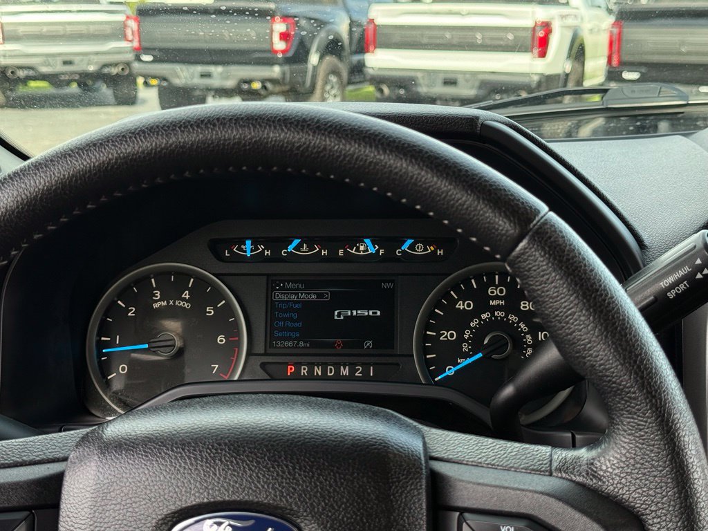 Used 2015 Ford F150 XLT w/ Equipment Group 302A Luxury AWD/4WD image 6