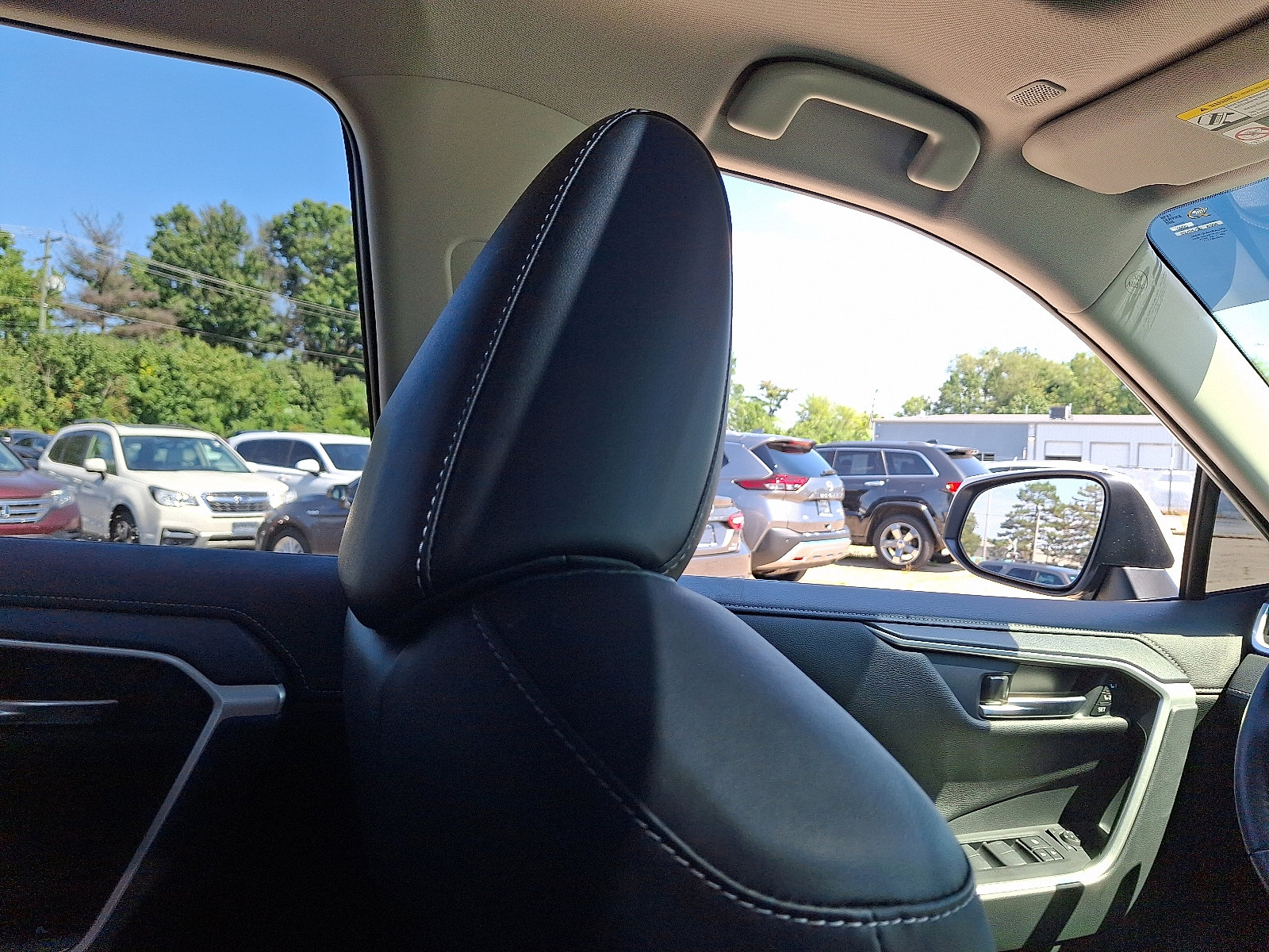 Used 2024 Toyota RAV4 Limited image 13