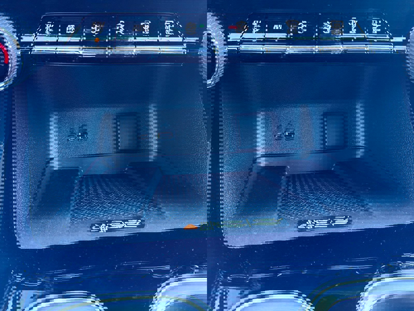 New 2026 Chevrolet Traverse LT w/ Midnight/Sport Edition AWD/4WD image 55