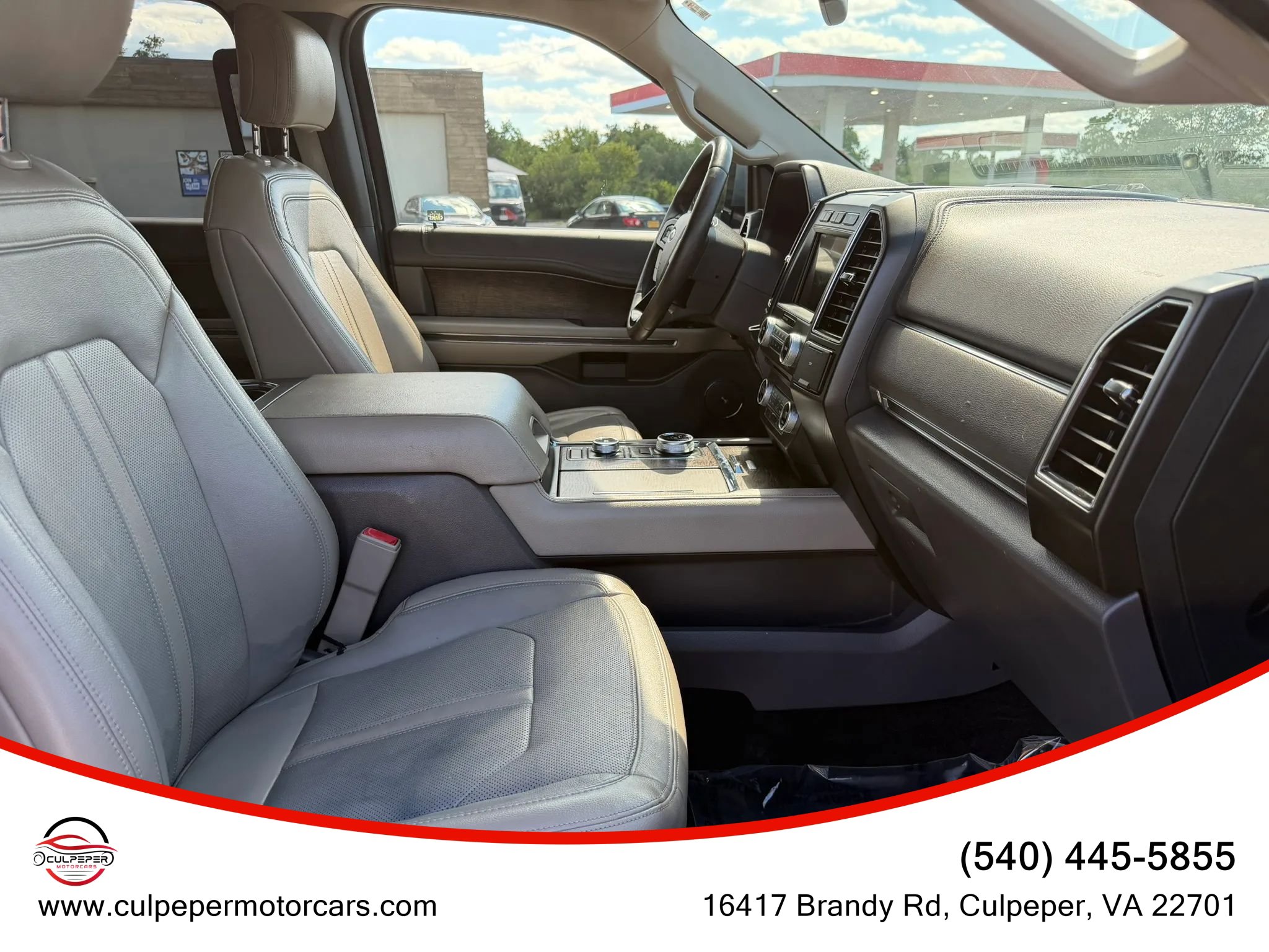 Used 2018 Ford Expedition Limited w/ Equipment Group 301A AWD/4WD image 17