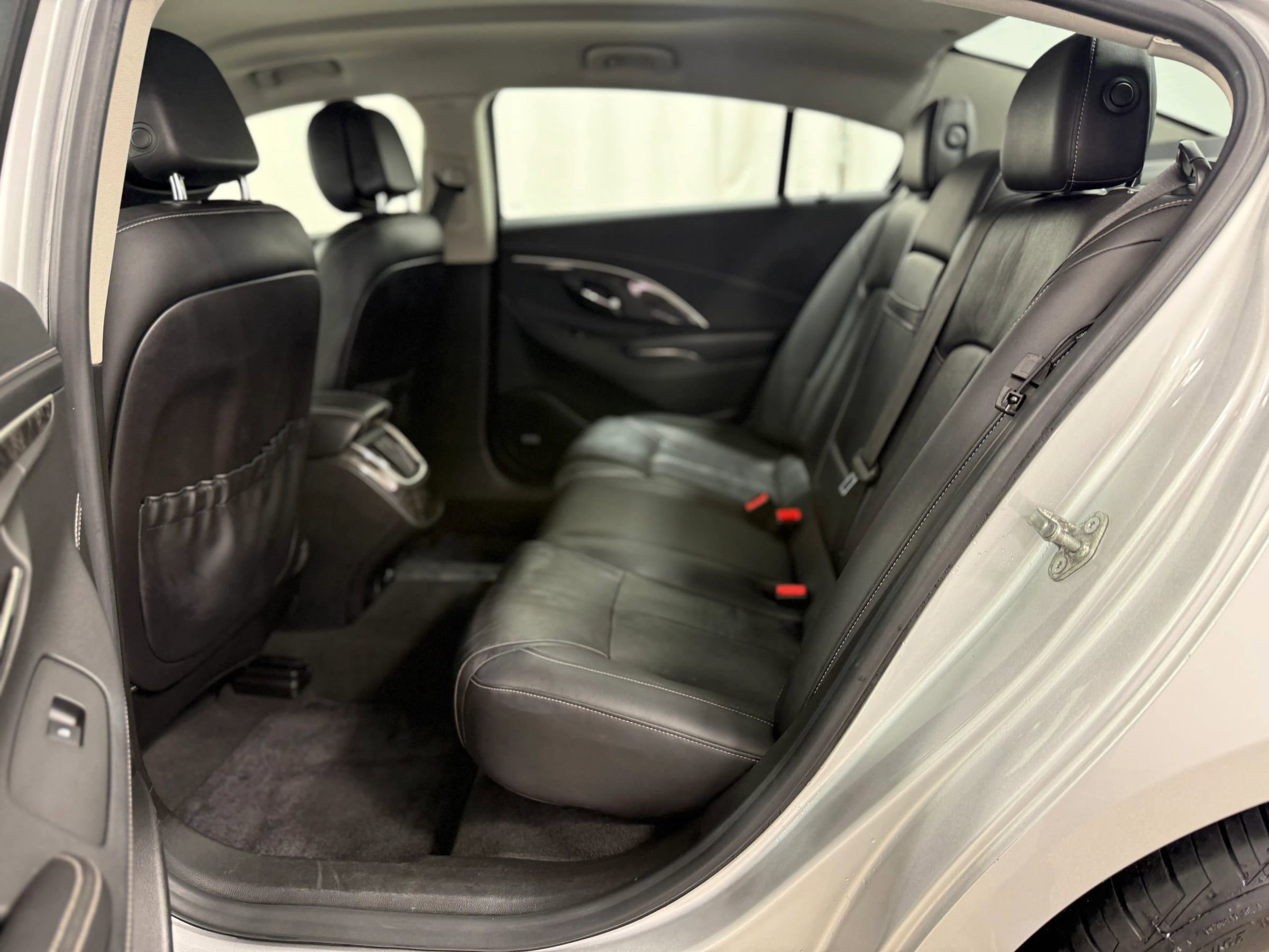 Used 2014 Buick LaCrosse Leather w/ Driver Confidence Package image 35