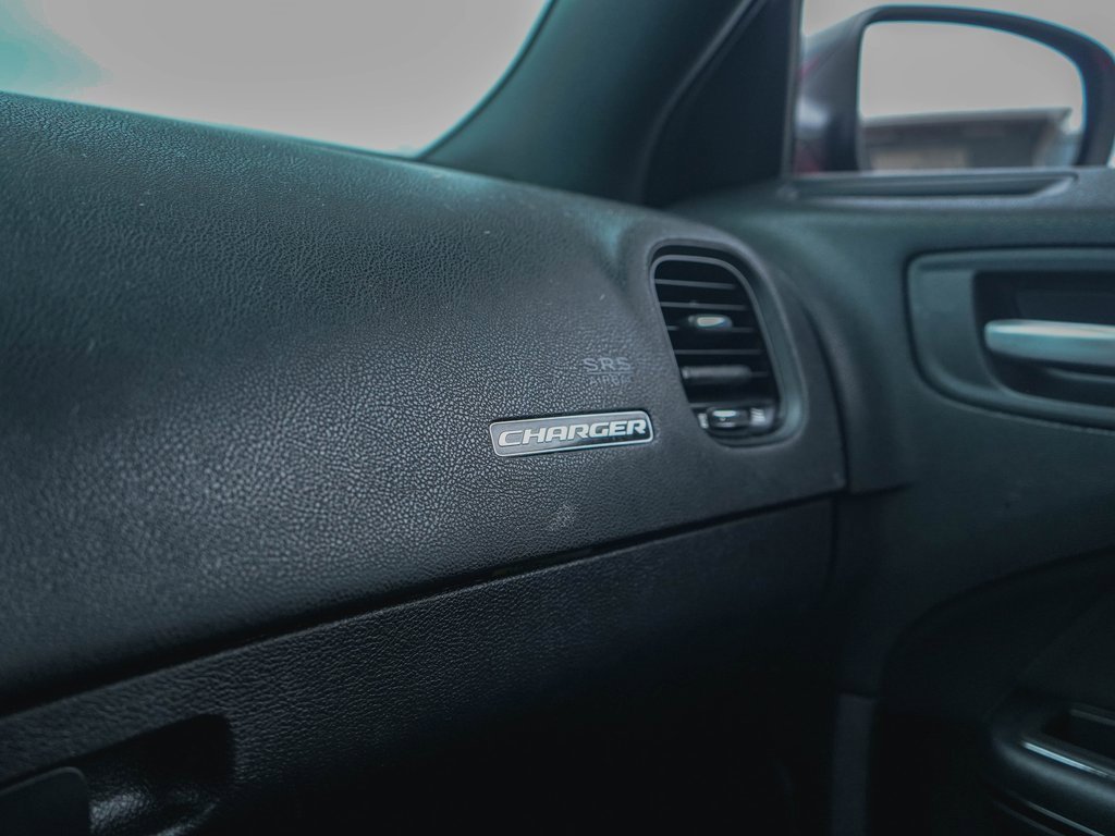 Used 2021 Dodge Charger SXT w/ Blacktop Package image 13