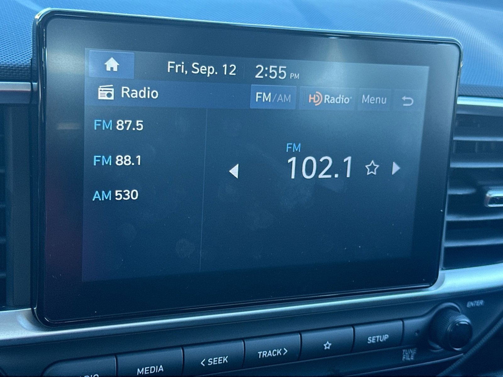 New 2025 Hyundai Venue SEL image 17