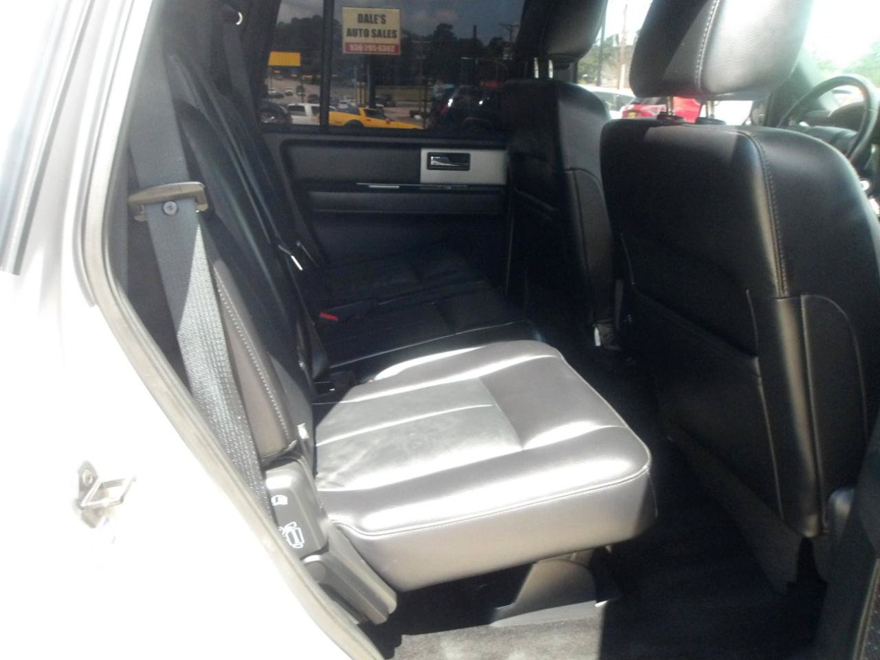 Used 2015 Ford Expedition XLT w/ Equipment Group 201A RWD image 8