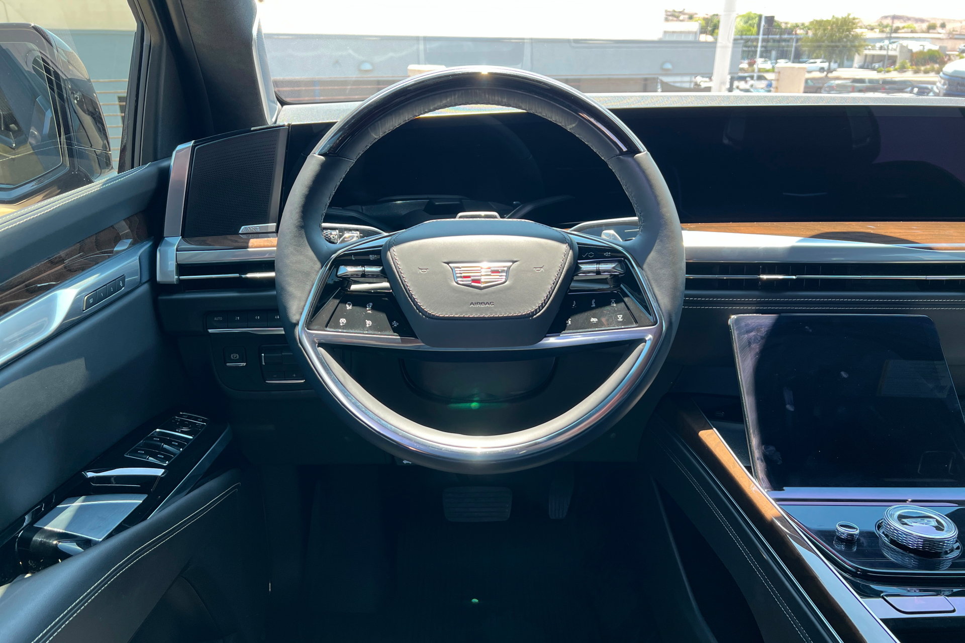 New 2025 Cadillac Escalade Sport Platinum w/ LPO, ONYX Package AWD/4WD image 13