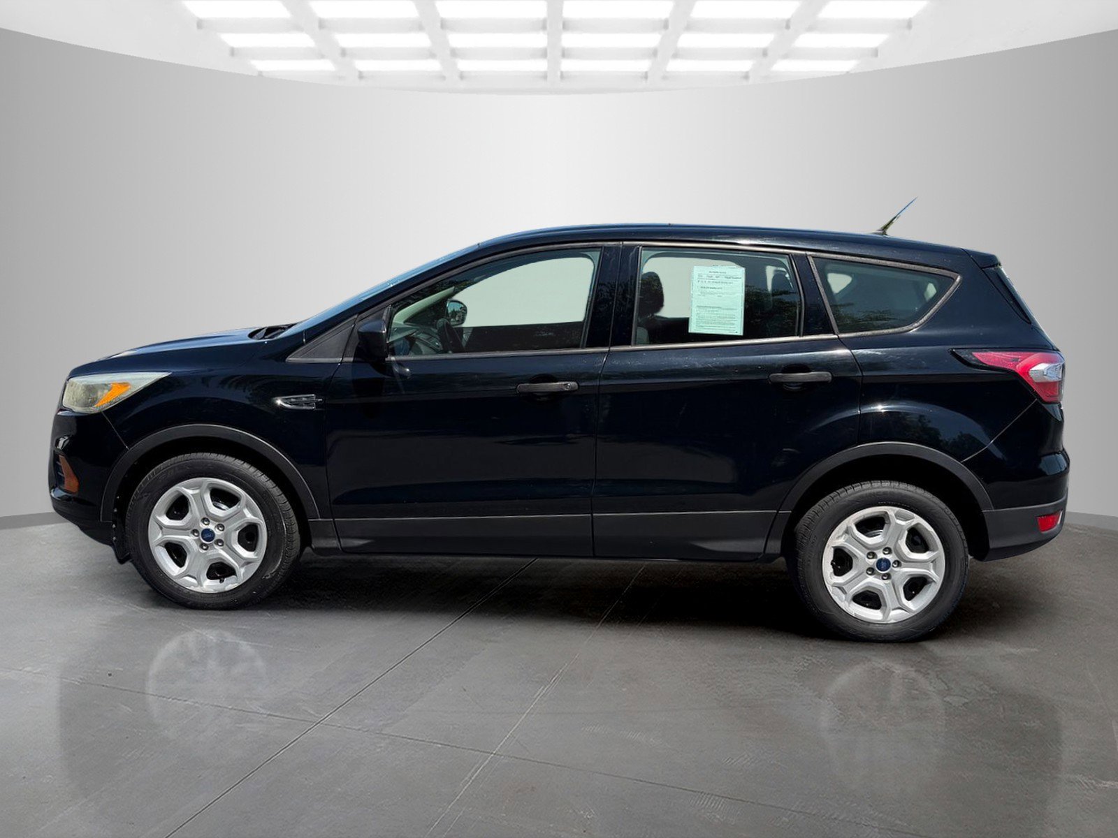 Used 2017 Ford Escape S FWD image 3