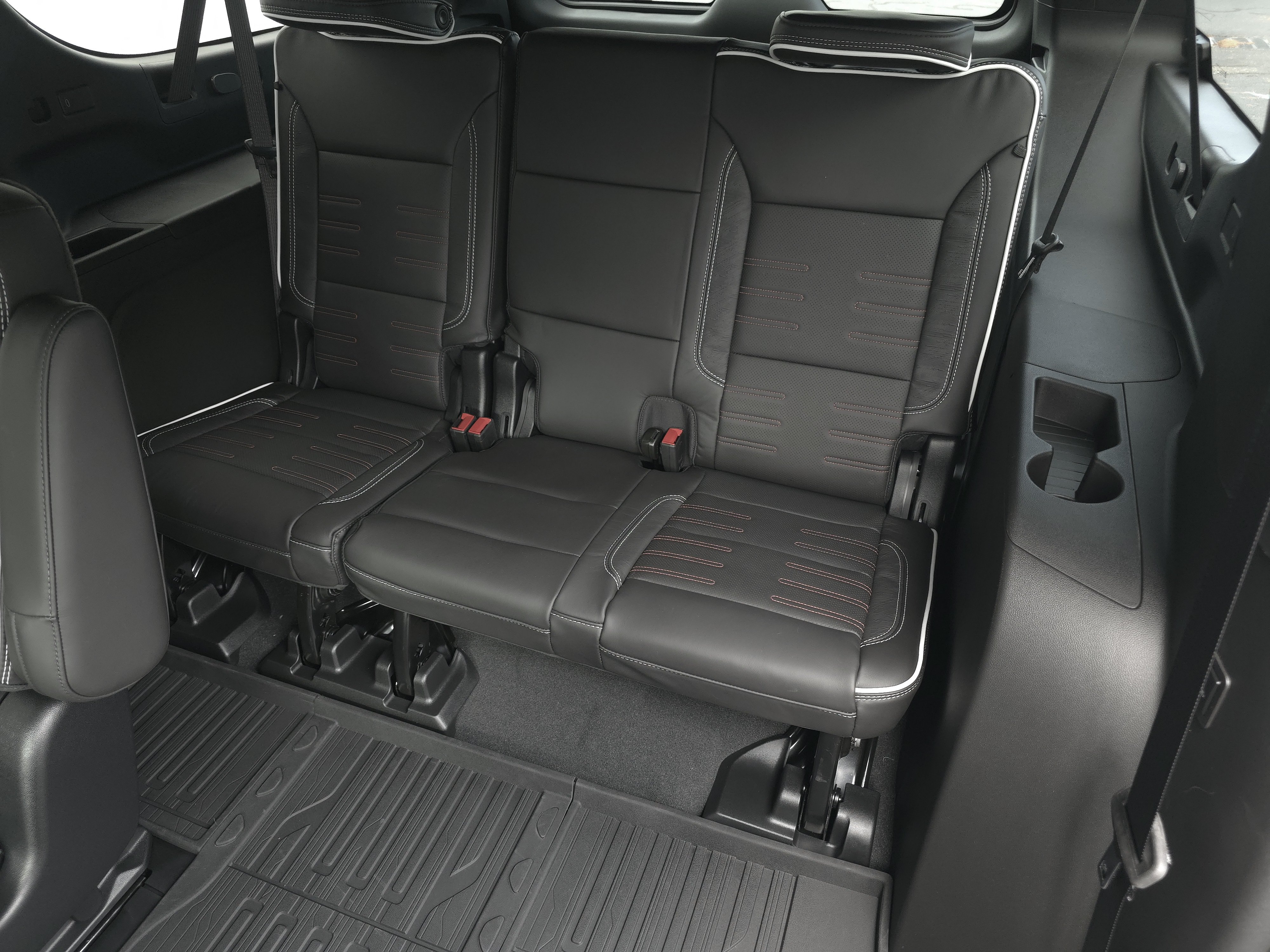New 2026 GMC Yukon XL AT4 Ultimate w/ LPO, Floor Liner Package AWD/4WD image 42
