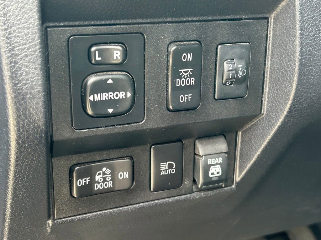 Used 2019 Toyota Tundra SR5 w/ TRD Off Road Package AWD/4WD image 28