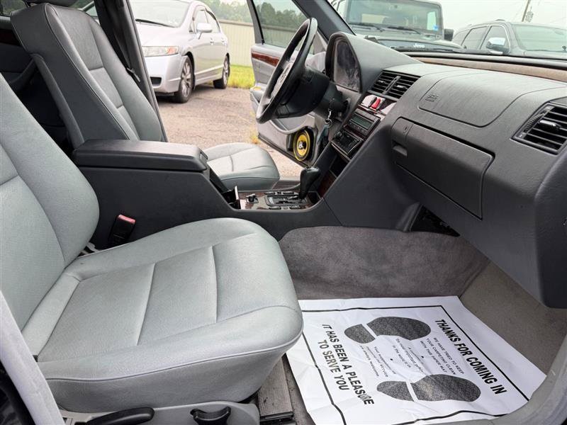 Used 1998 Mercedes-Benz C 230 image 16