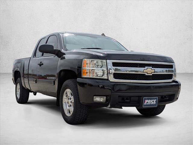 Used 2008 Chevrolet Silverado 1500 LT w/ Power Pack Plus AWD/4WD image 3