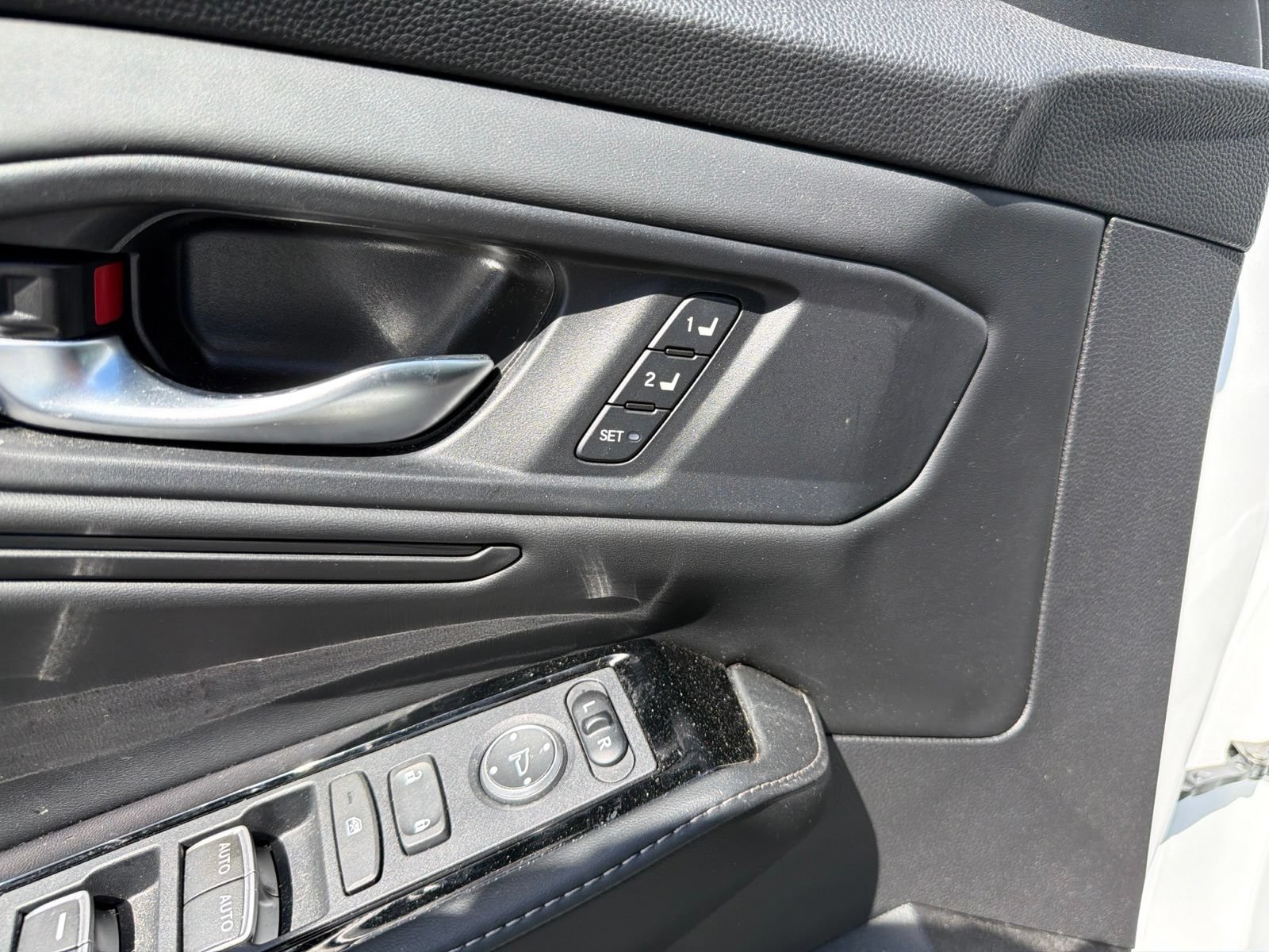 Used 2023 Honda Accord Touring image 12