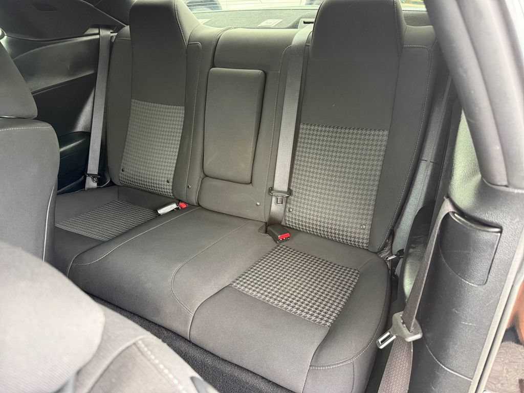Used 2019 Dodge Challenger R/T RWD image 11
