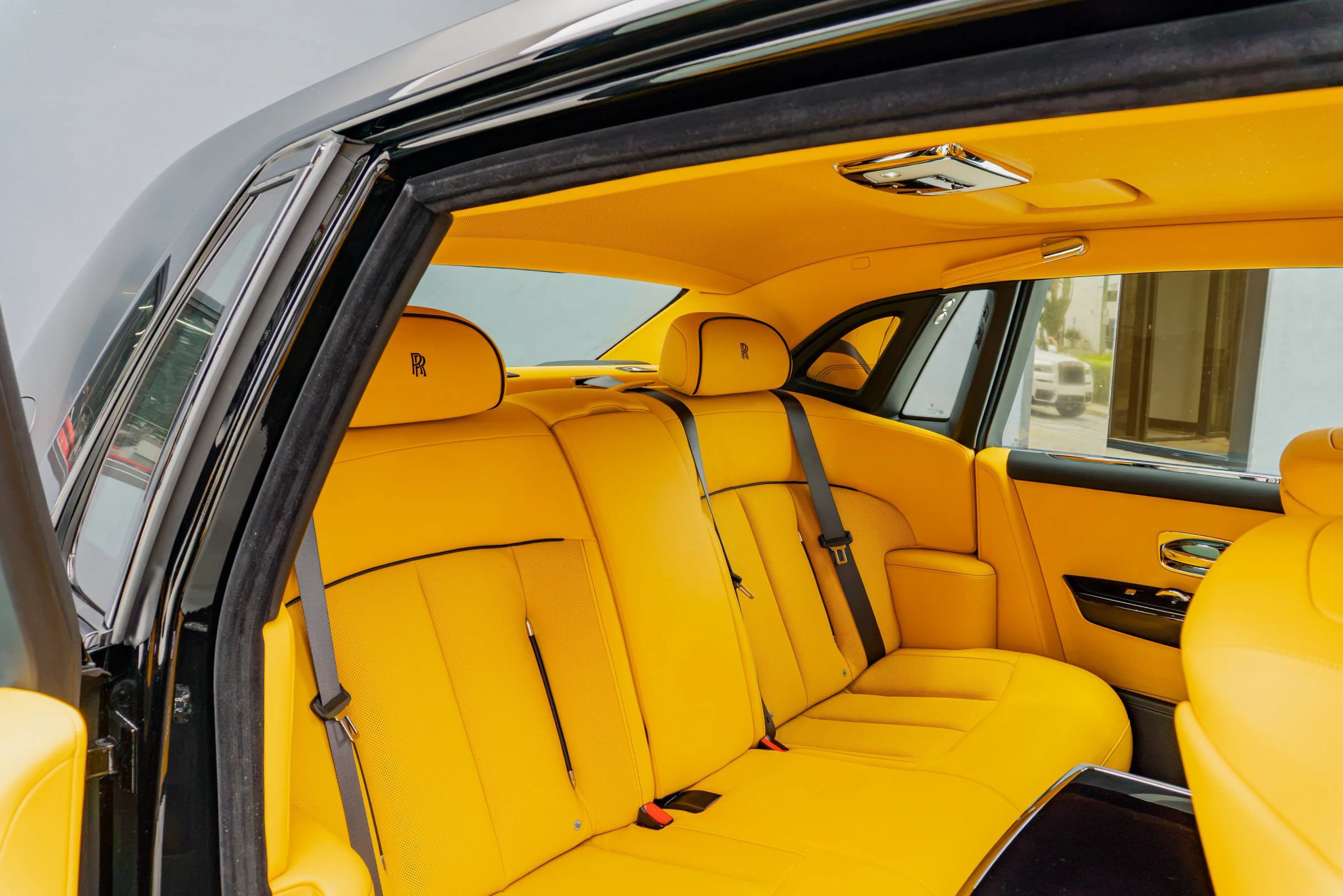 Used 2027 Rolls-Royce Phantom Sedan RWD image 19