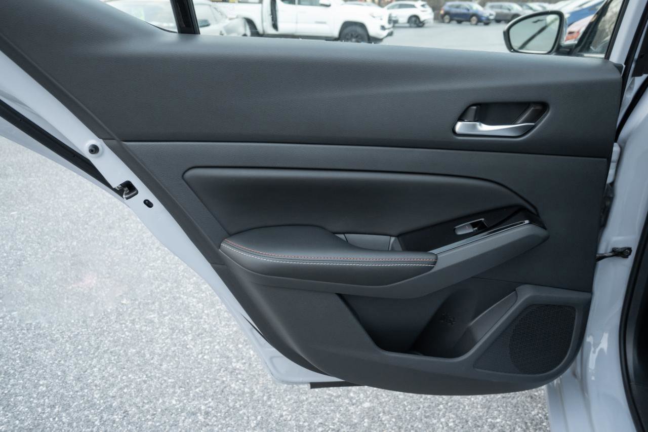 Used 2023 Nissan Altima 2.5 SR w/ SR Premium Package image 20