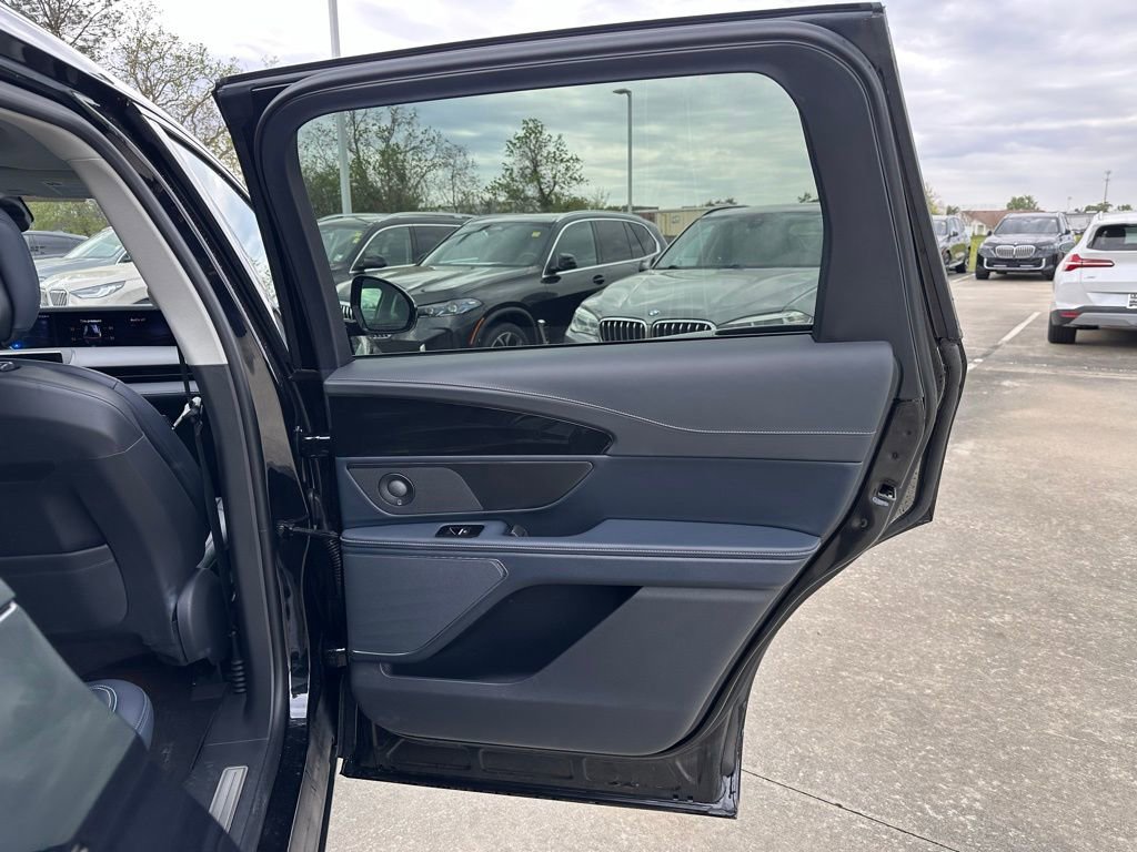 Used 2025 Lincoln Nautilus Reserve image 31