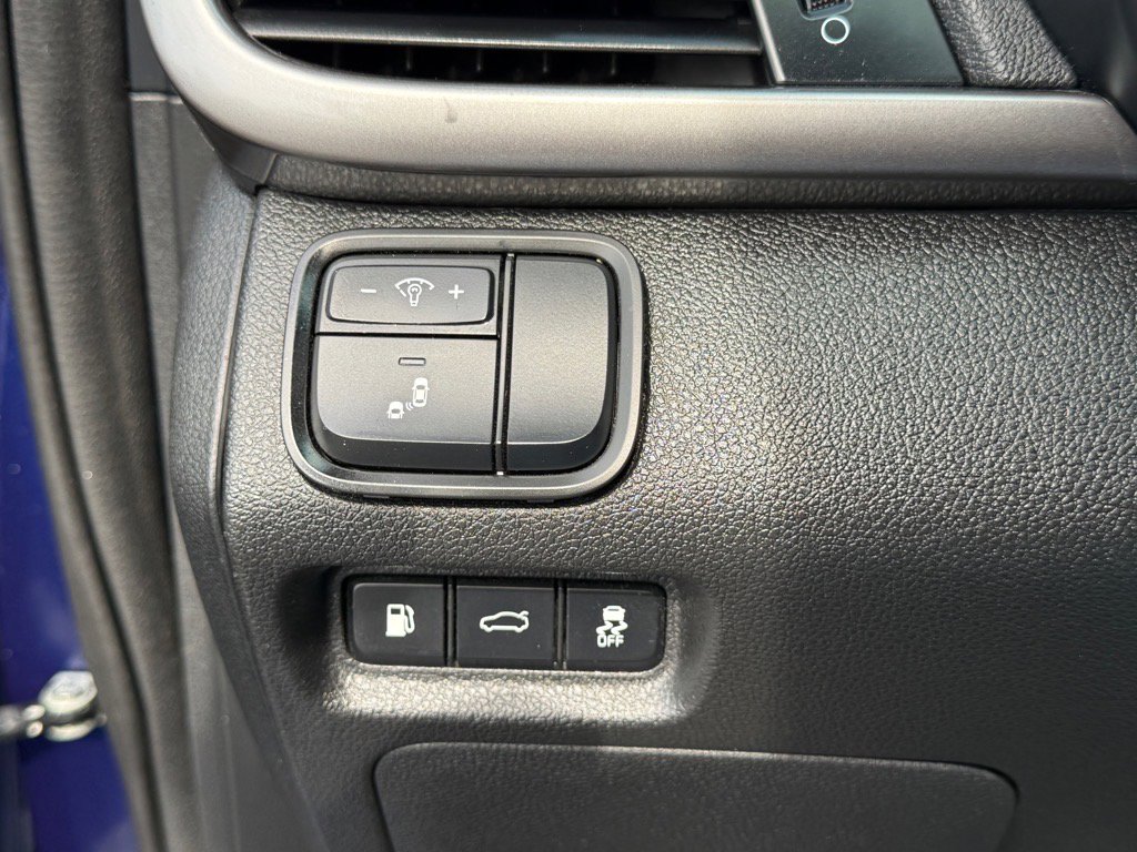 Used 2018 Kia Optima LX w/ 17" Alloy Wheels Package image 24