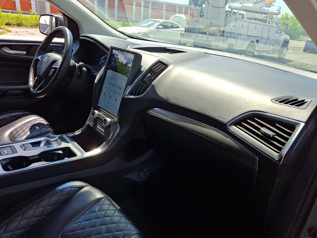 Used 2024 Ford Edge Titanium AWD/4WD image 11