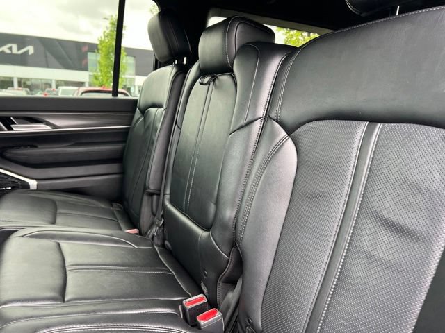 Used 2024 Jeep Wagoneer L Series II w/ Flexible Seating Group AWD/4WD image 34