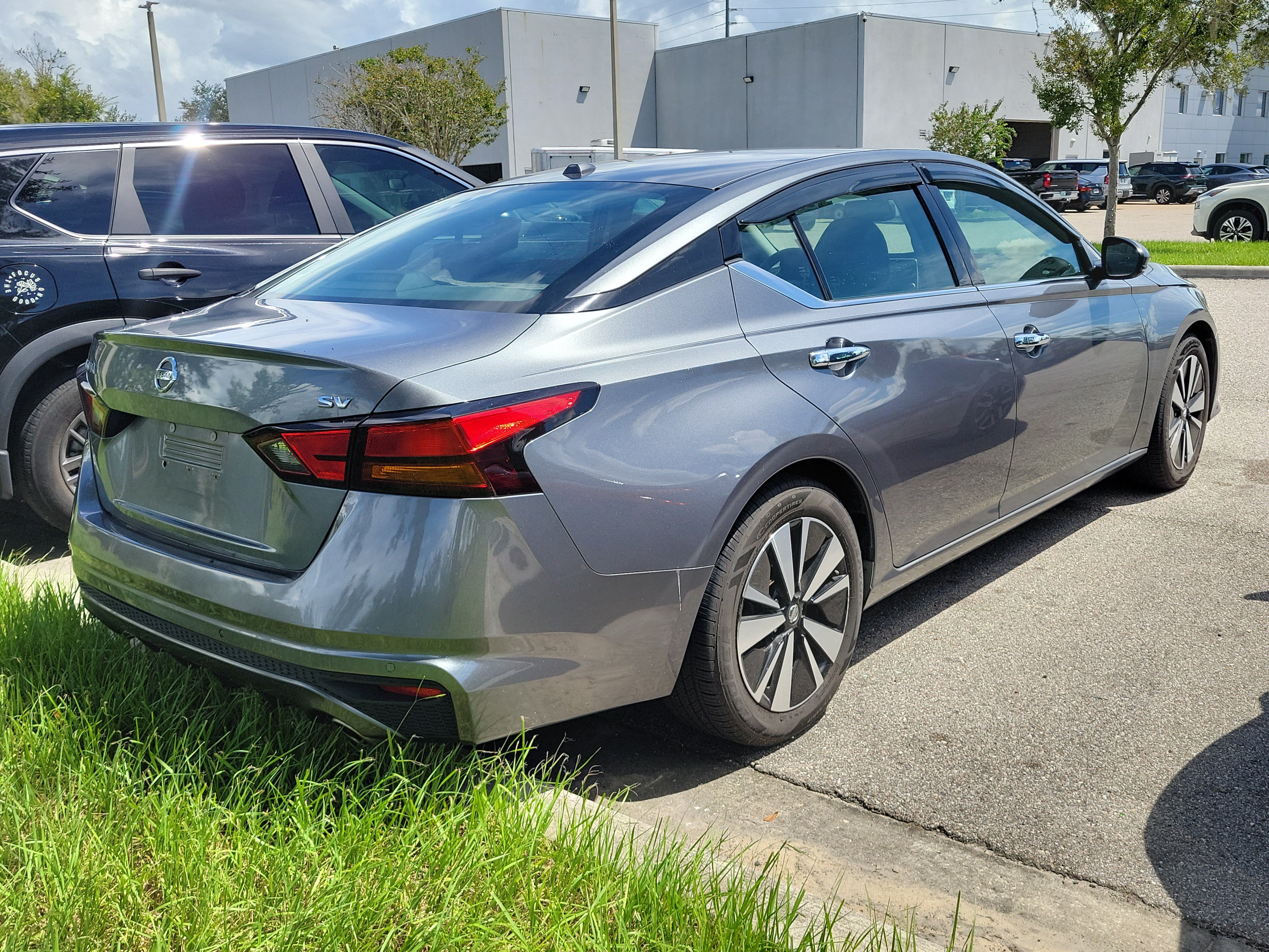 Used 2019 Nissan Altima 2.5 SV FWD image 3