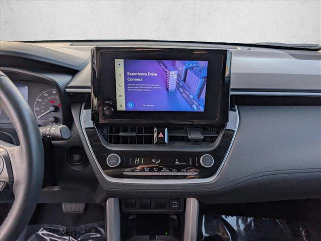 Used 2024 Toyota Corolla Cross LE image 18