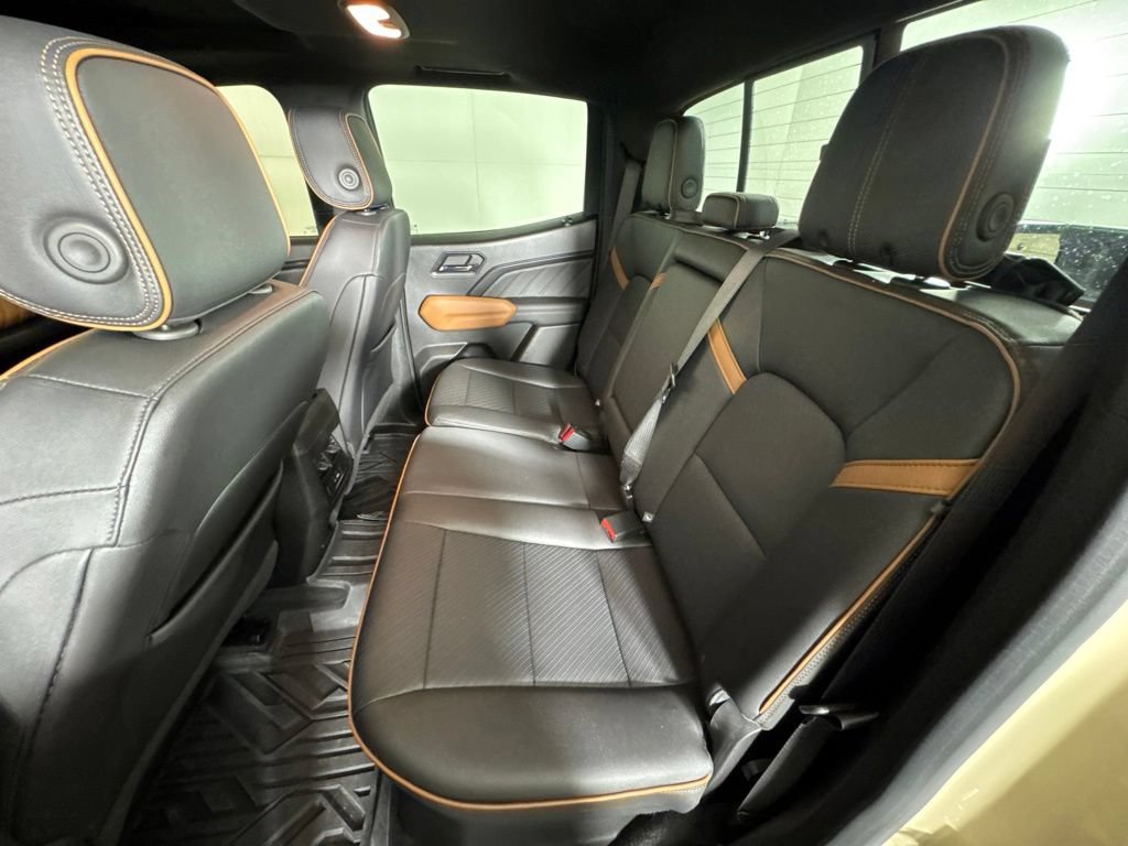 Certified 2023 GMC Canyon AT4 w/ AT4 Premium Package AWD/4WD image 37