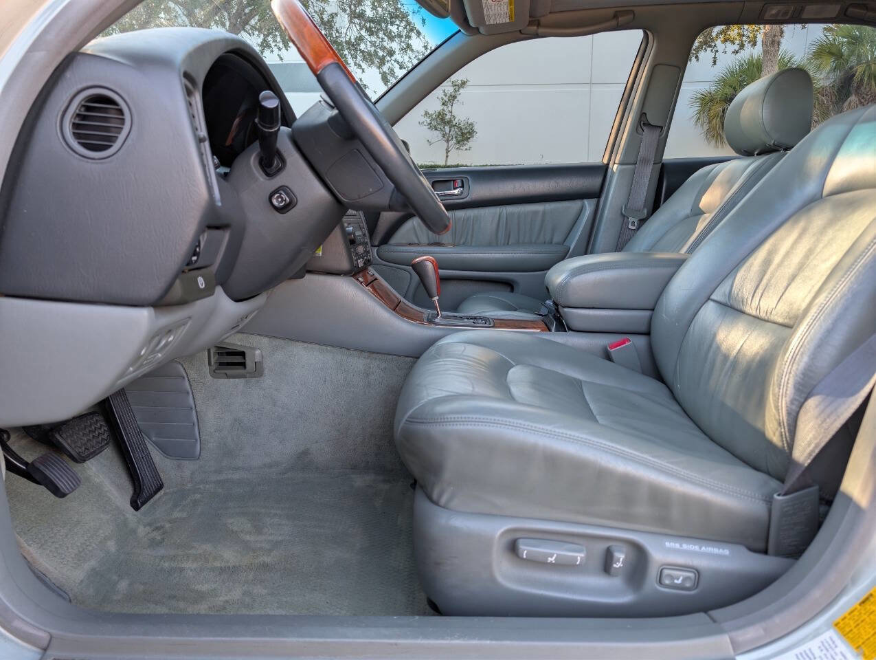 Used 1999 Lexus LS 400 image 15