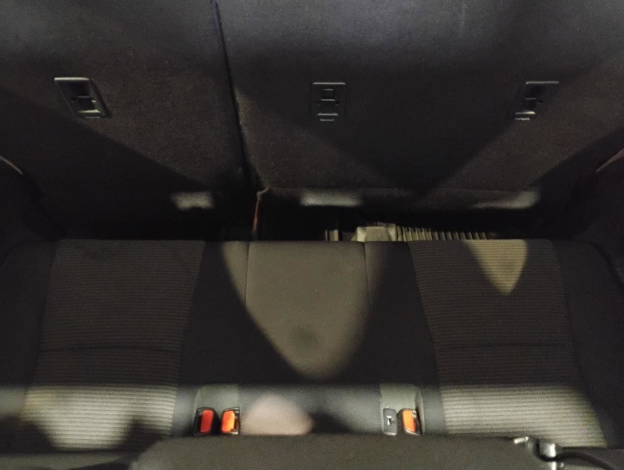 Used 2021 Toyota Highlander L image 81