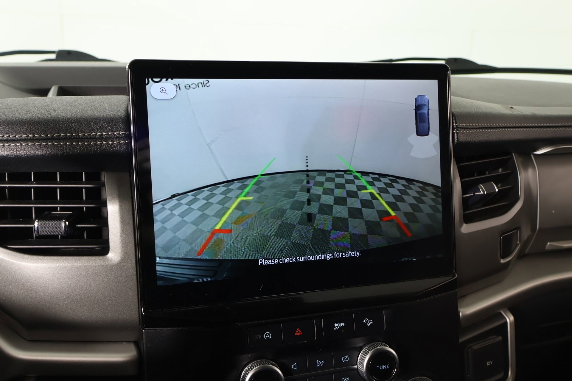 Used 2024 Ford Expedition Max XLT image 6