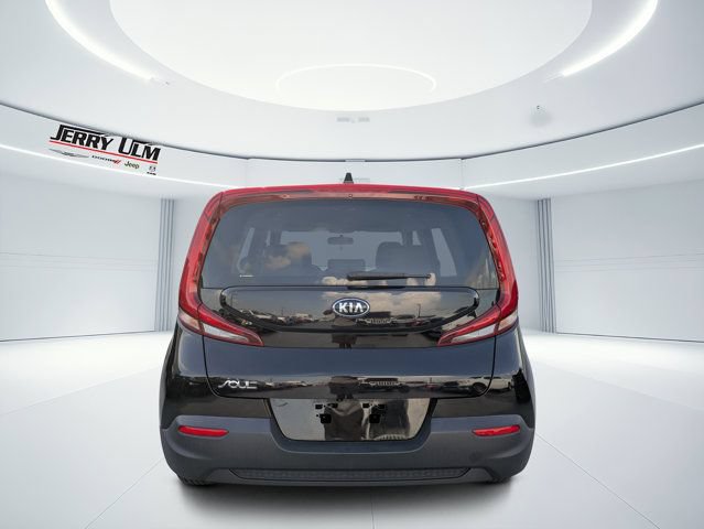 Used 2020 Kia Soul LX FWD image 4