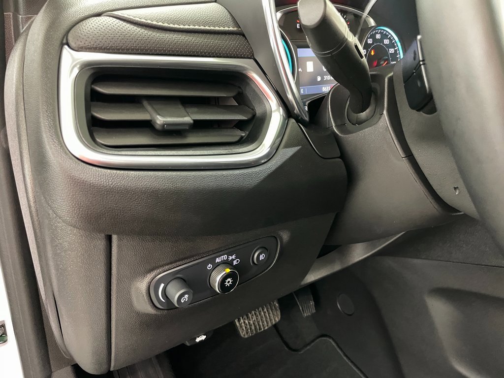 Used 2024 Chevrolet Equinox Premier image 17