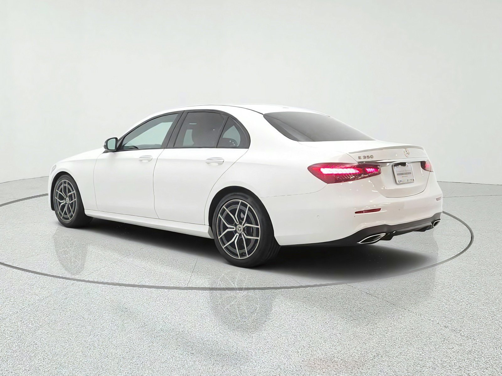 Used 2021 Mercedes-Benz E 350 Sedan image 7