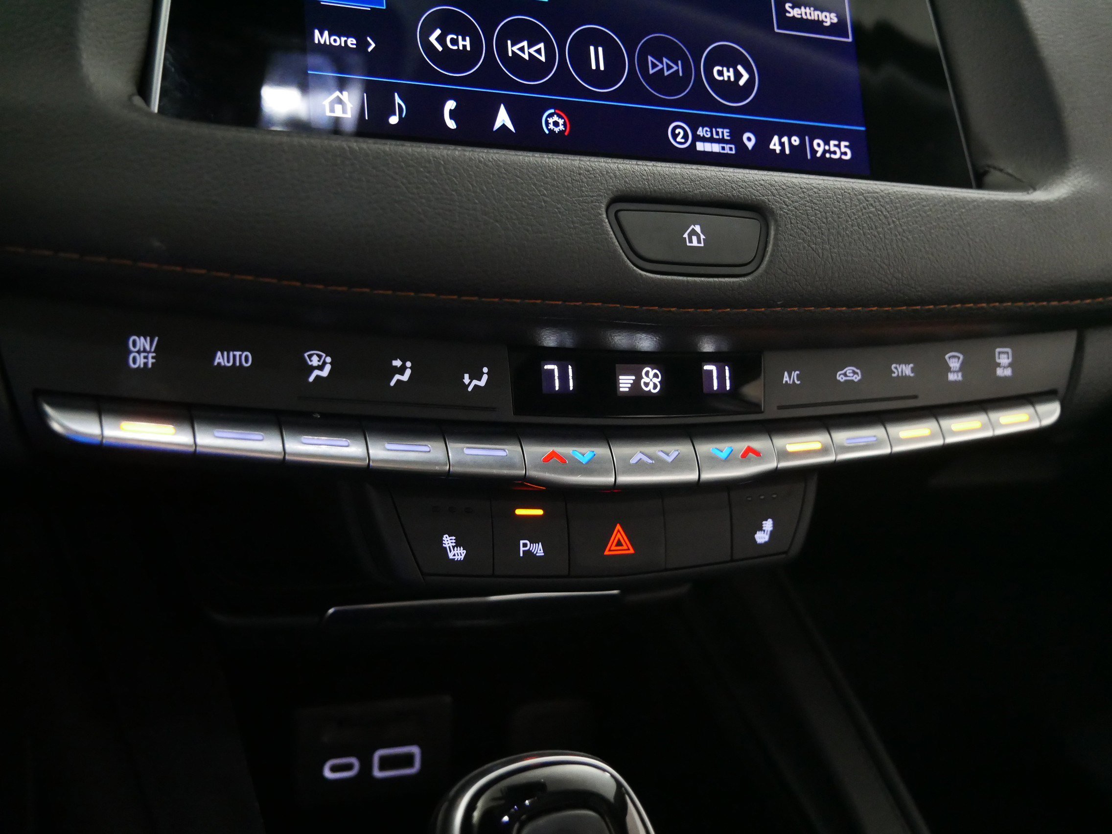 Used 2022 Cadillac XT4 Sport w/ Sun And Sound Package image 23