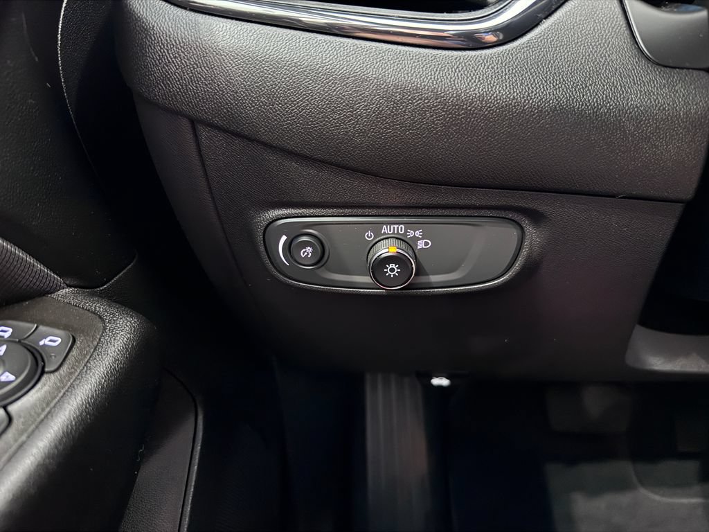 Certified 2023 Chevrolet Equinox RS AWD/4WD image 24