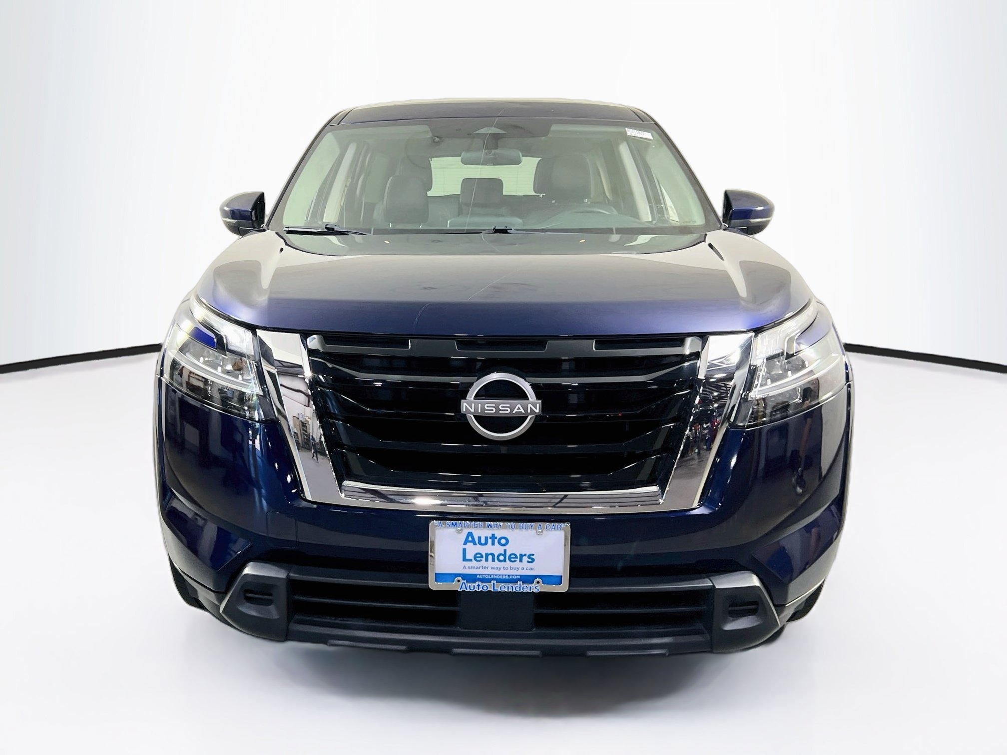 Used 2022 Nissan Pathfinder S AWD/4WD image 2