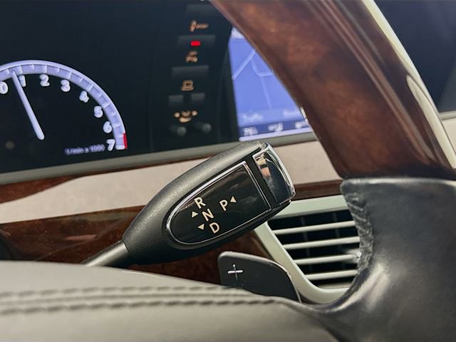 Used 2010 Mercedes-Benz S 550 4MATIC image 17