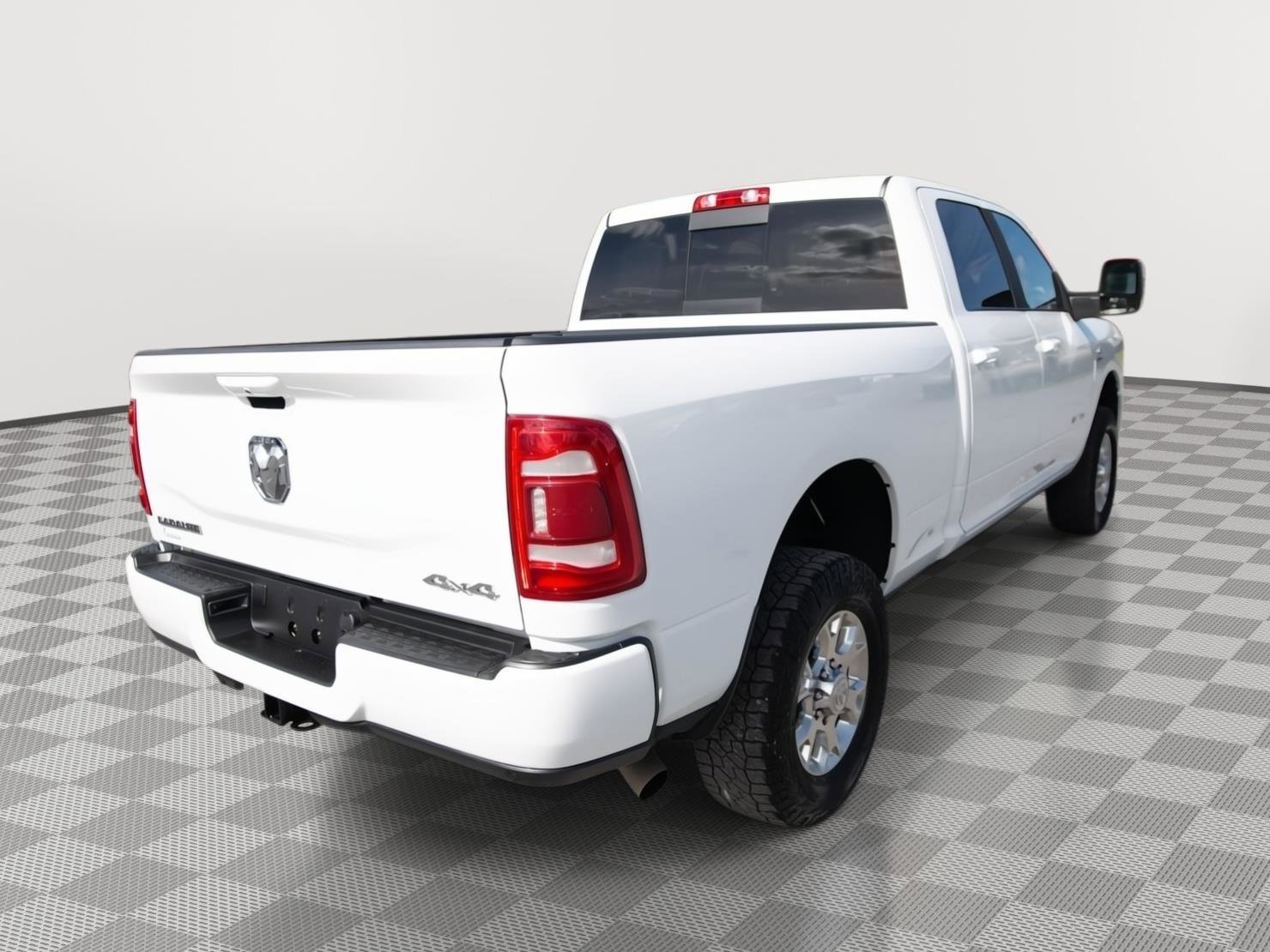 Used 2024 RAM 2500 Laramie AWD/4WD image 5