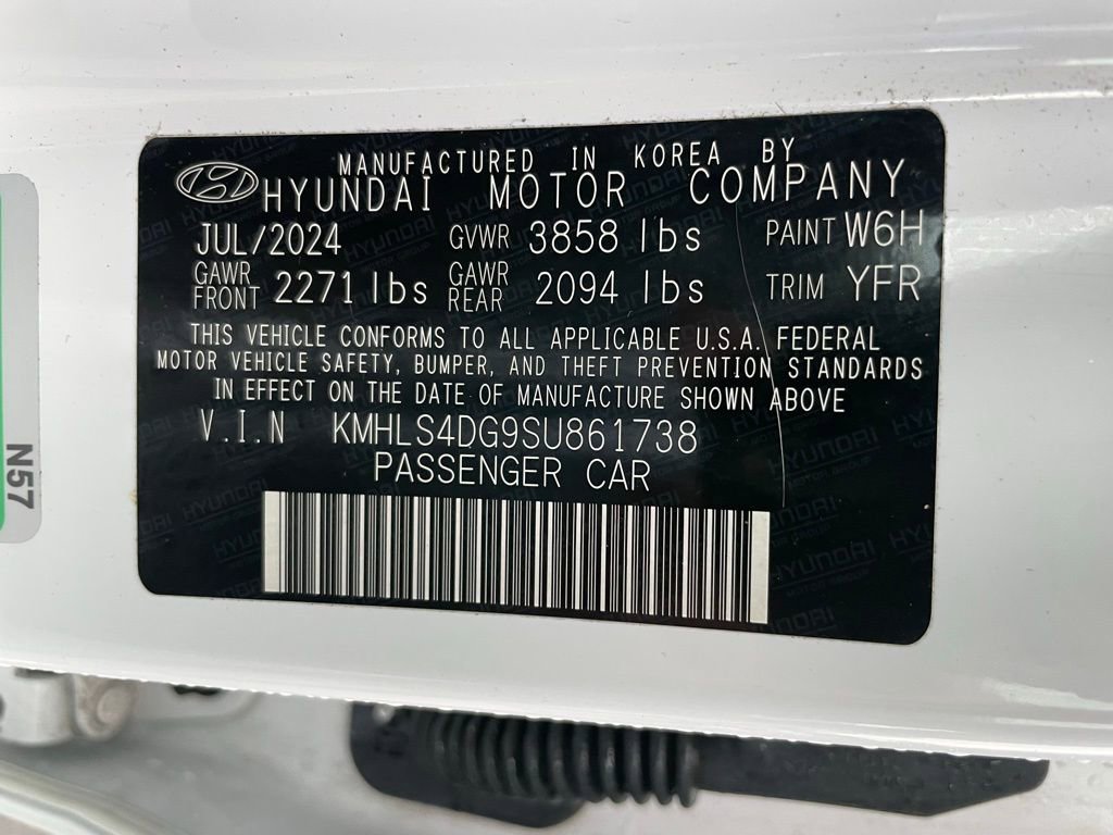Used 2025 Hyundai Elantra SEL FWD image 43
