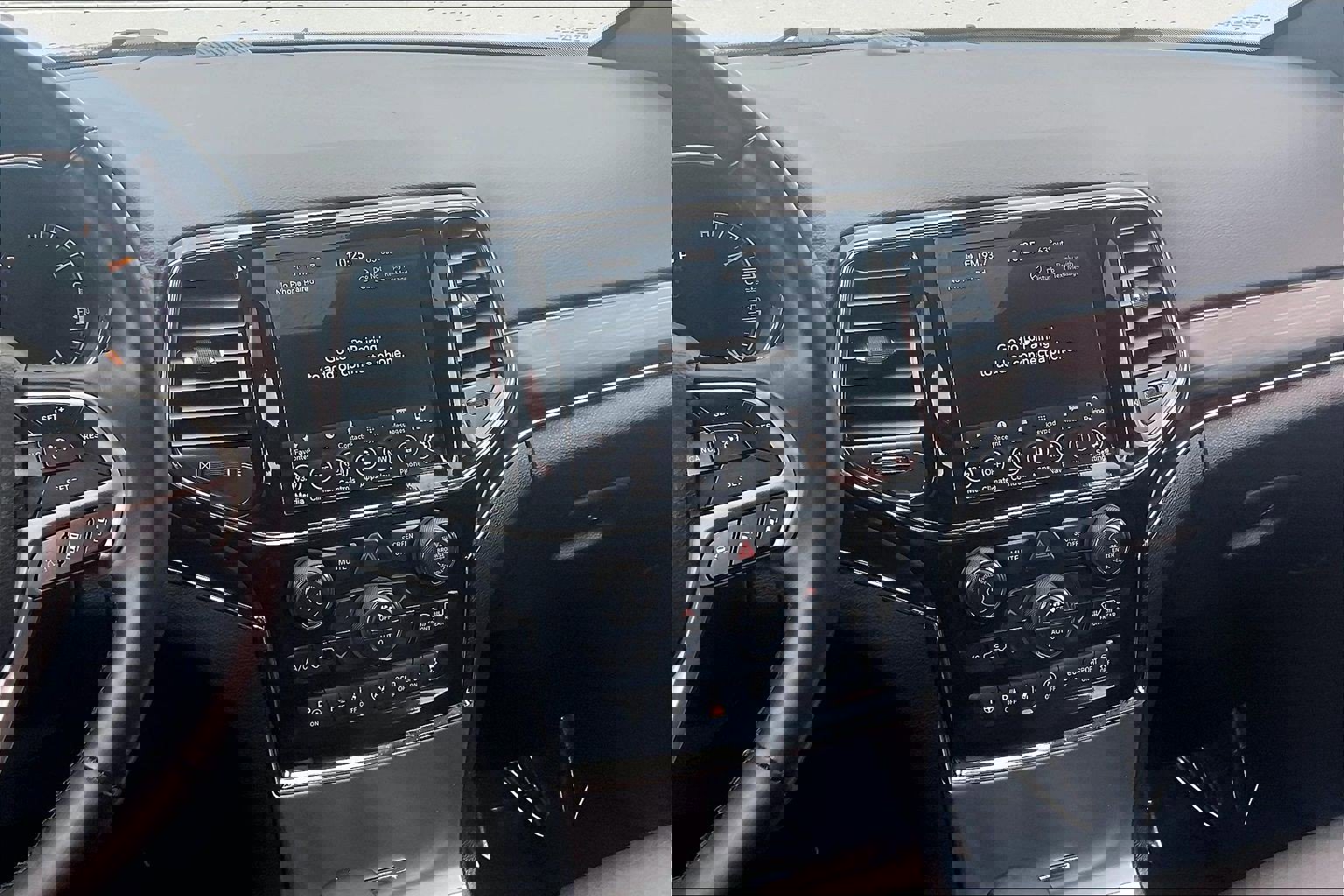 Used 2022 Jeep Grand Cherokee Limited w/ Trailer Tow Group IV image 7