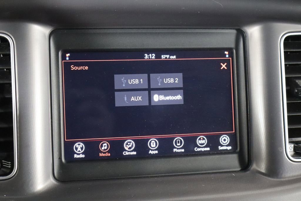 Used 2022 Dodge Charger SXT image 32