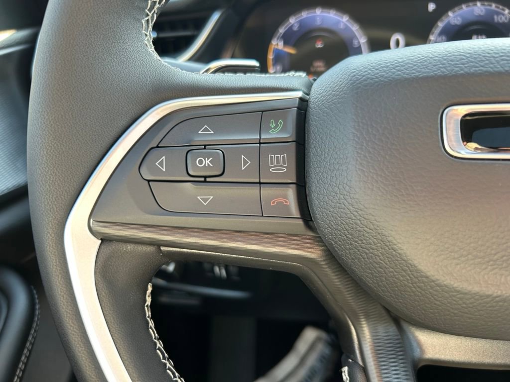 New 2025 Jeep Grand Cherokee L Altitude image 16