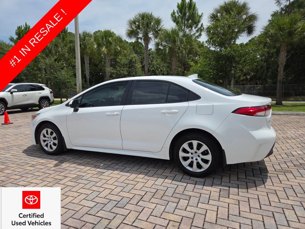 Certified 2025 Toyota Corolla LE FWD image 9