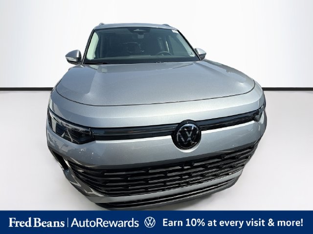 New 2025 Volkswagen Tiguan SE AWD/4WD image 2